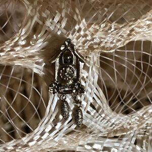 70's Avon Cuckoo Clock Pin - Avon Collectible Brooch - Avon Pin - 70's Jewelry